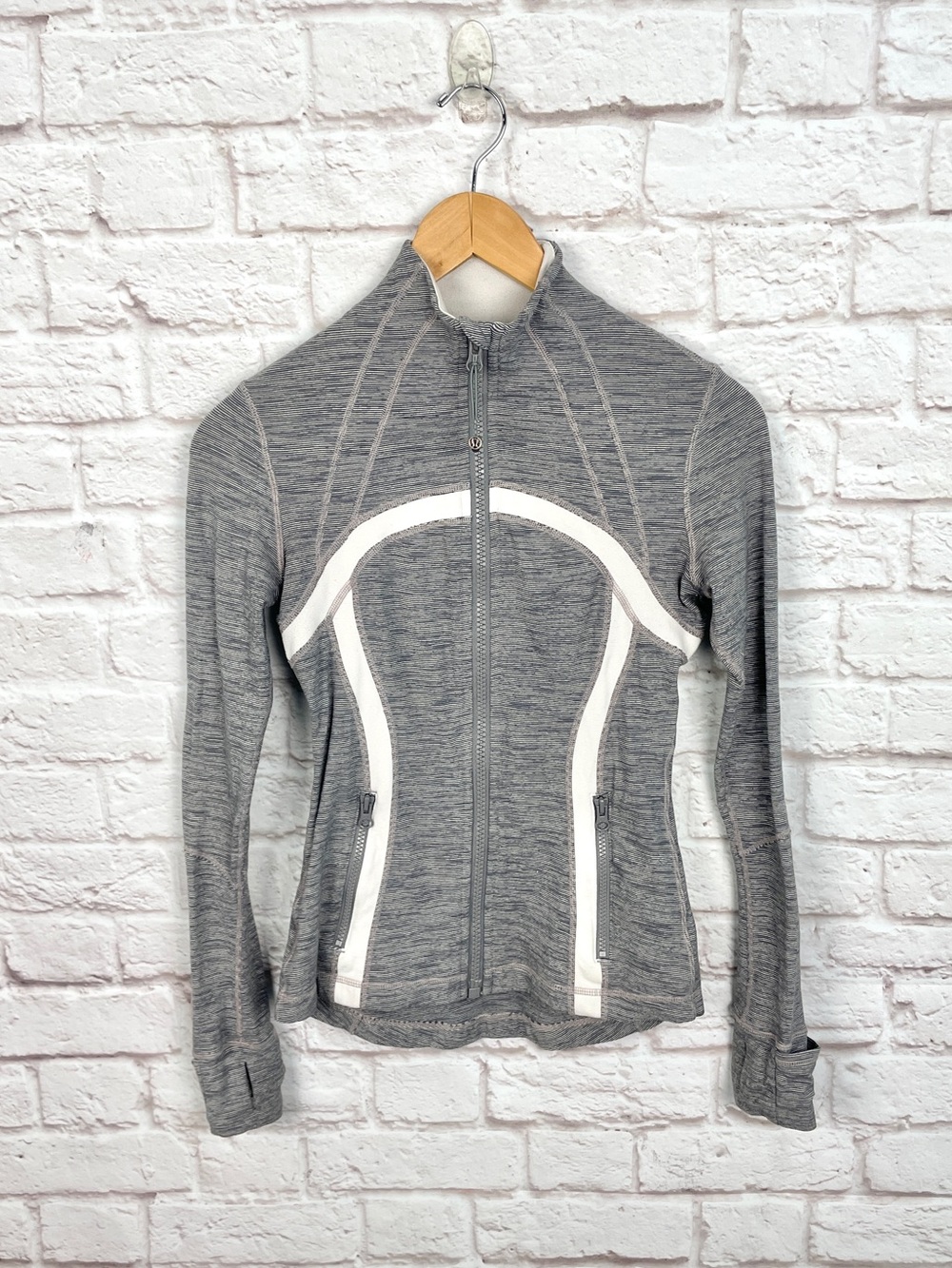 Lululemon Heather Gray Space Dye White Trim Define Jacket Size 4
